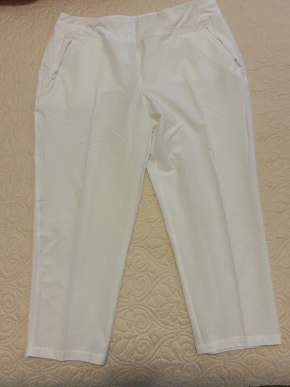 Chico's Zenergy 2.5 (14) lightweight ankle pant pockets, white, pull on, stretch